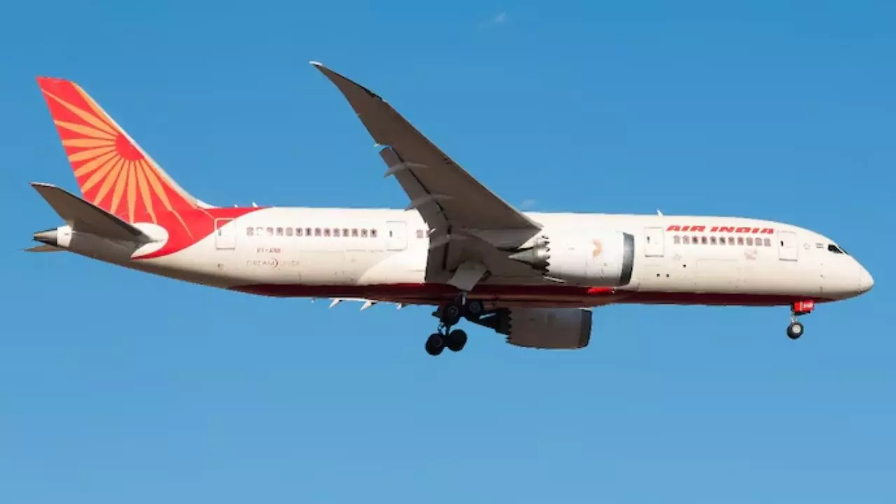 क्या होता है विमान का RAT? Air India की फ्लाइट में ‘मिड-एयर’ खतरे से बाल-बाल बचे सैकड़ों यात्री, जांच में जुटा DGCA क्या होता है विमान का RAT? Air India की फ्लाइट में ‘मिड-एयर’ खतरे से बाल-बाल बचे सैकड़ों यात्री, जांच में जुटा DGCA