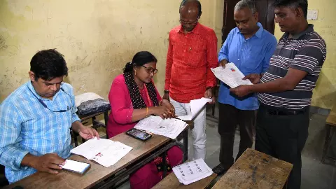 असम में अगले साल चुनाव, फिर क्यों SIR की लिस्ट से बाहर? चुनाव आयोग ने बताई वजह; जान लीजिए क्या है विवाद असम में अगले साल चुनाव, फिर क्यों SIR की लिस्ट से बाहर? चुनाव आयोग ने बताई वजह; जान लीजिए क्या है विवाद