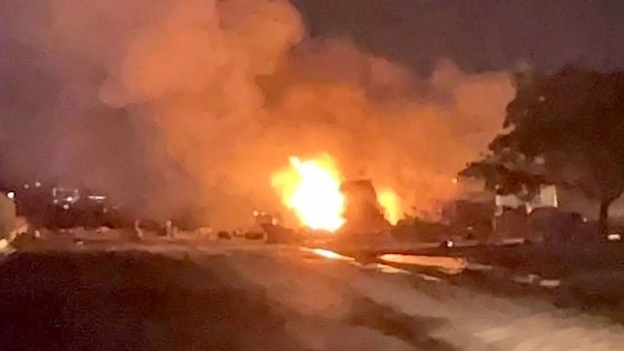 जयपुर-अजमेर NH पर RTO चेकिंग से बचने के लिए टैंकर ने ट्रक को मारी टक्कर, 2 घंटे तक फटते रहे 200 सिलेंडर; एक की मौत