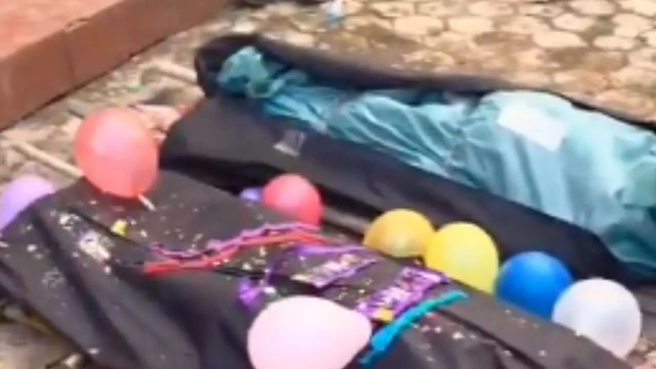 केक काटा और पूरी की बेटी की आखिरी इच्छा! एक्सीडेंट में पत्नी और बेटी की मौत, शख्स से अंतिम संस्कार के दिन मनाया मासूम का जन्मदिन