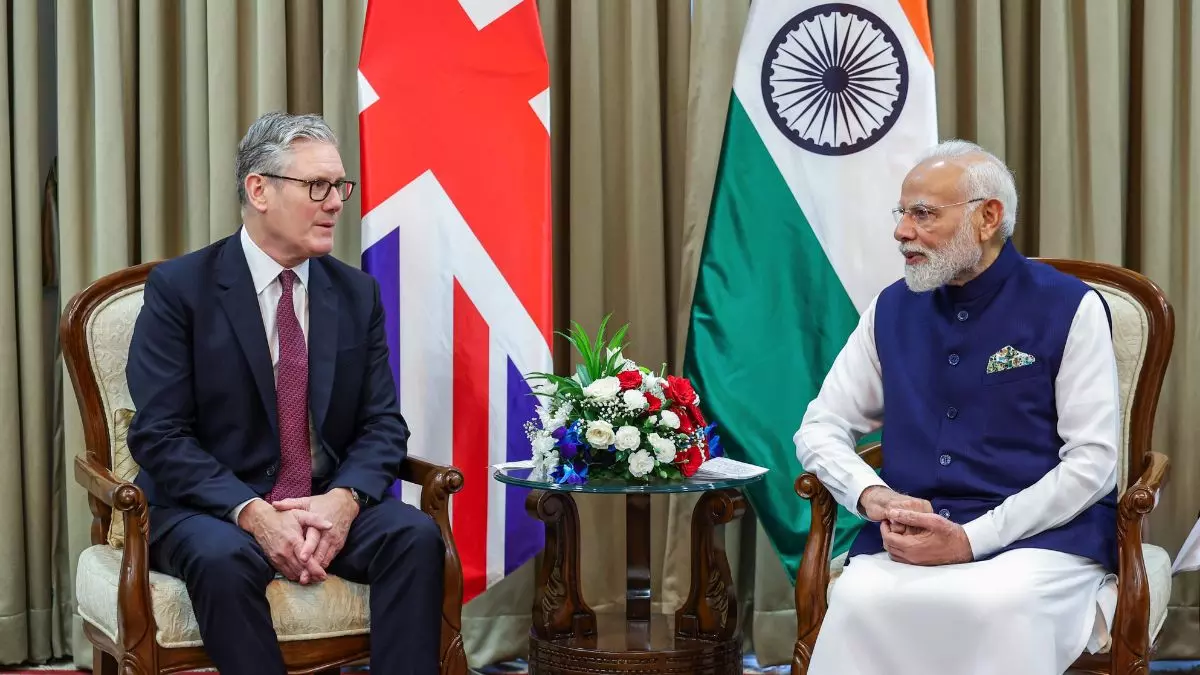 PM Modi और Keir Starmer की मीटिंग में गूंजा खालिस्तानी उग्रवाद का मुद्दा, भारत ने कहा- लोकतंत्र में हिंसा की कोई जगह नहीं PM Modi और Keir Starmer की मीटिंग में गूंजा खालिस्तानी उग्रवाद का मुद्दा, भारत ने कहा- लोकतंत्र में हिंसा की कोई जगह नहीं