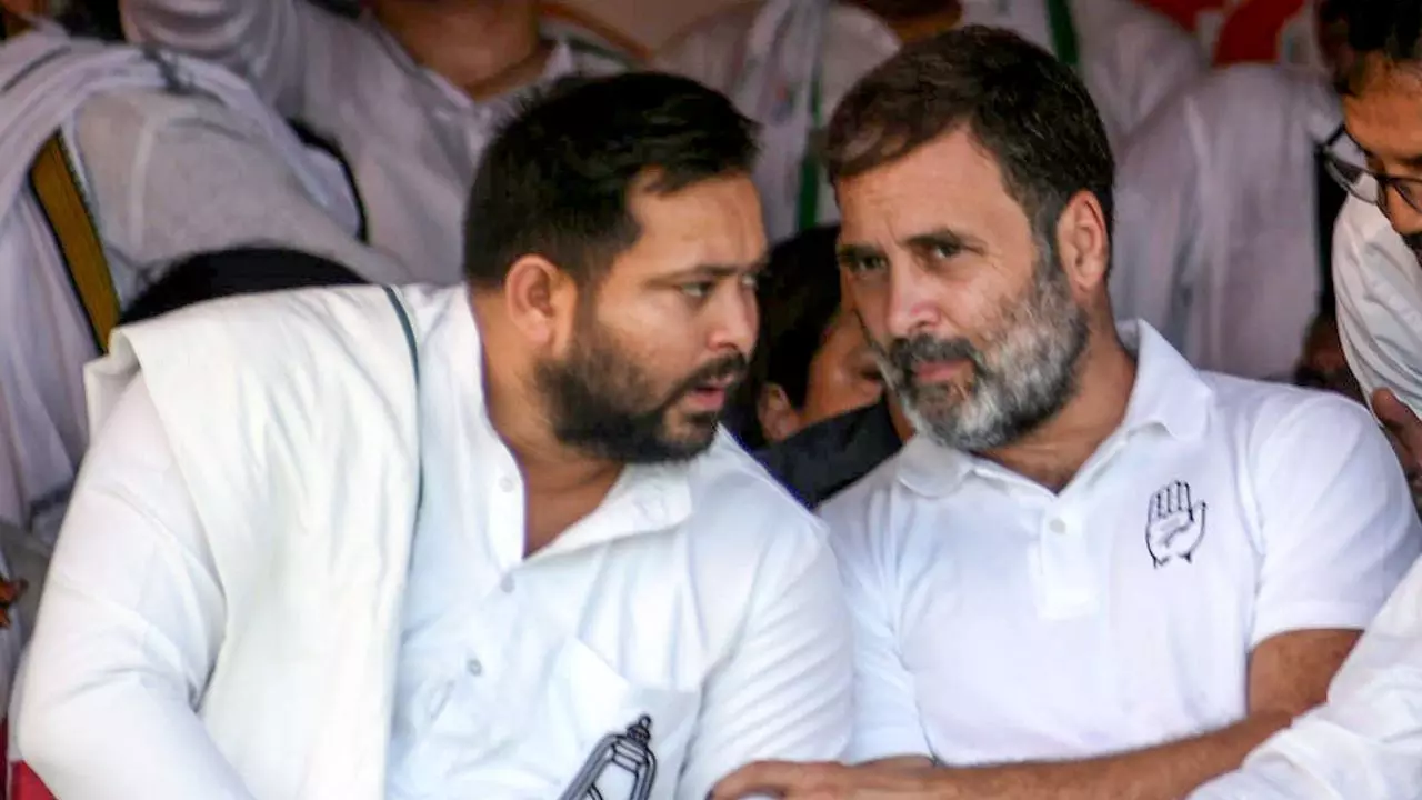 दिवाली से पहले फूटा महागठबंधन का पटाखा! कांग्रेस ने जारी की तीसरी सूची, सीटों पर सियासी जंग तेज़ दिवाली से पहले फूटा महागठबंधन का पटाखा! कांग्रेस ने जारी की तीसरी सूची, सीटों पर सियासी जंग तेज़