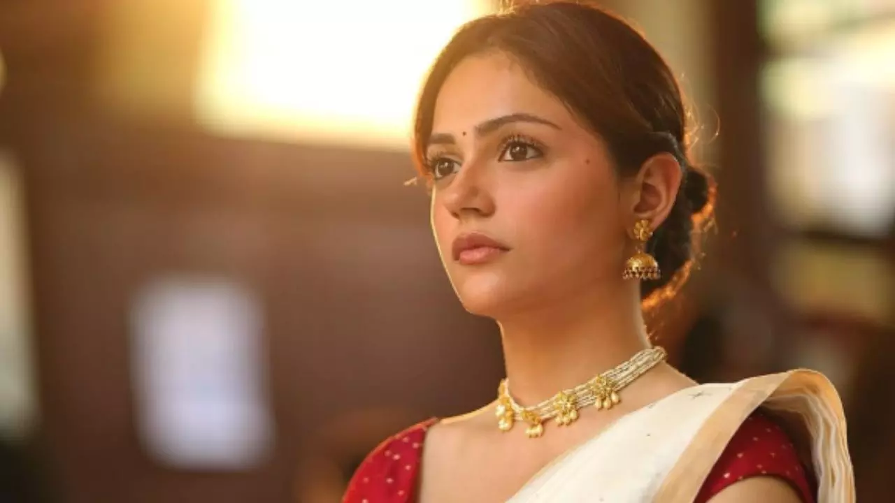 Aneet Padda ने गाया लब पे आती है दुआ’ नज्म, आहत हुई मुस्लिम भावनाएं; कहा- ये मजाक उड़ाने की....