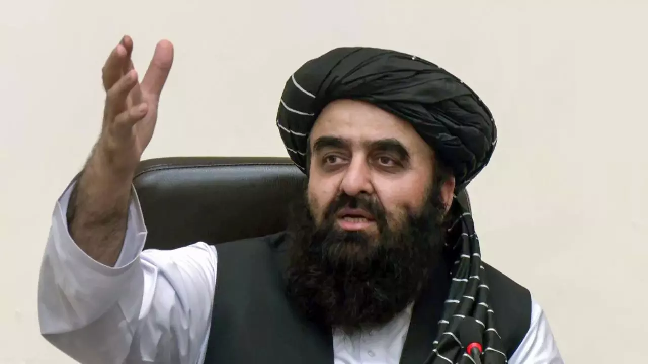 तालिबानी विदेश मंत्री की प्रेस कॉन्‍फ्रेंस में महिलाओं की एंट्री बैन, विपक्ष ने कहा - महिला अधिकारों के दावे सिर्फ चुनावी नारे