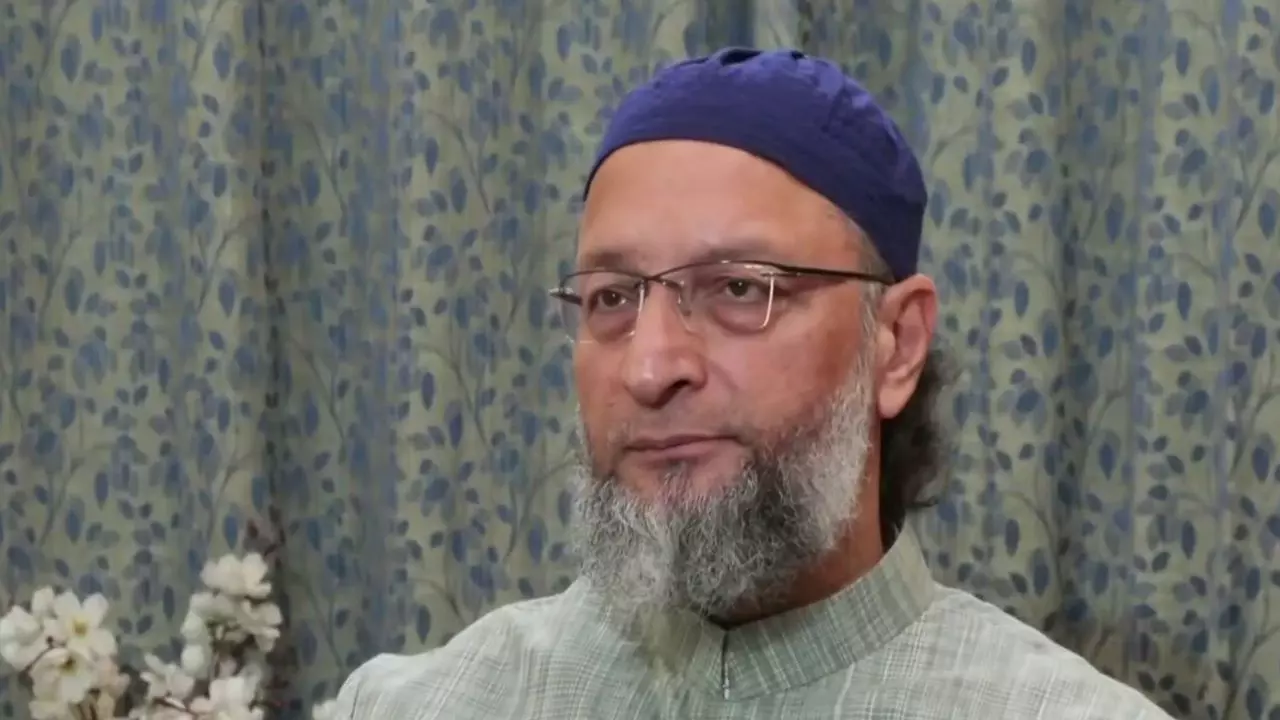 AIMIM ने बिहार चुनाव के लिए जारी की पहली लिस्ट, 16 जिलों की 32 सीटों पर मैदान में उतरेगी ओवैसी की पार्टी AIMIM ने बिहार चुनाव के लिए जारी की पहली लिस्ट, 16 जिलों की 32 सीटों पर मैदान में उतरेगी ओवैसी की पार्टी