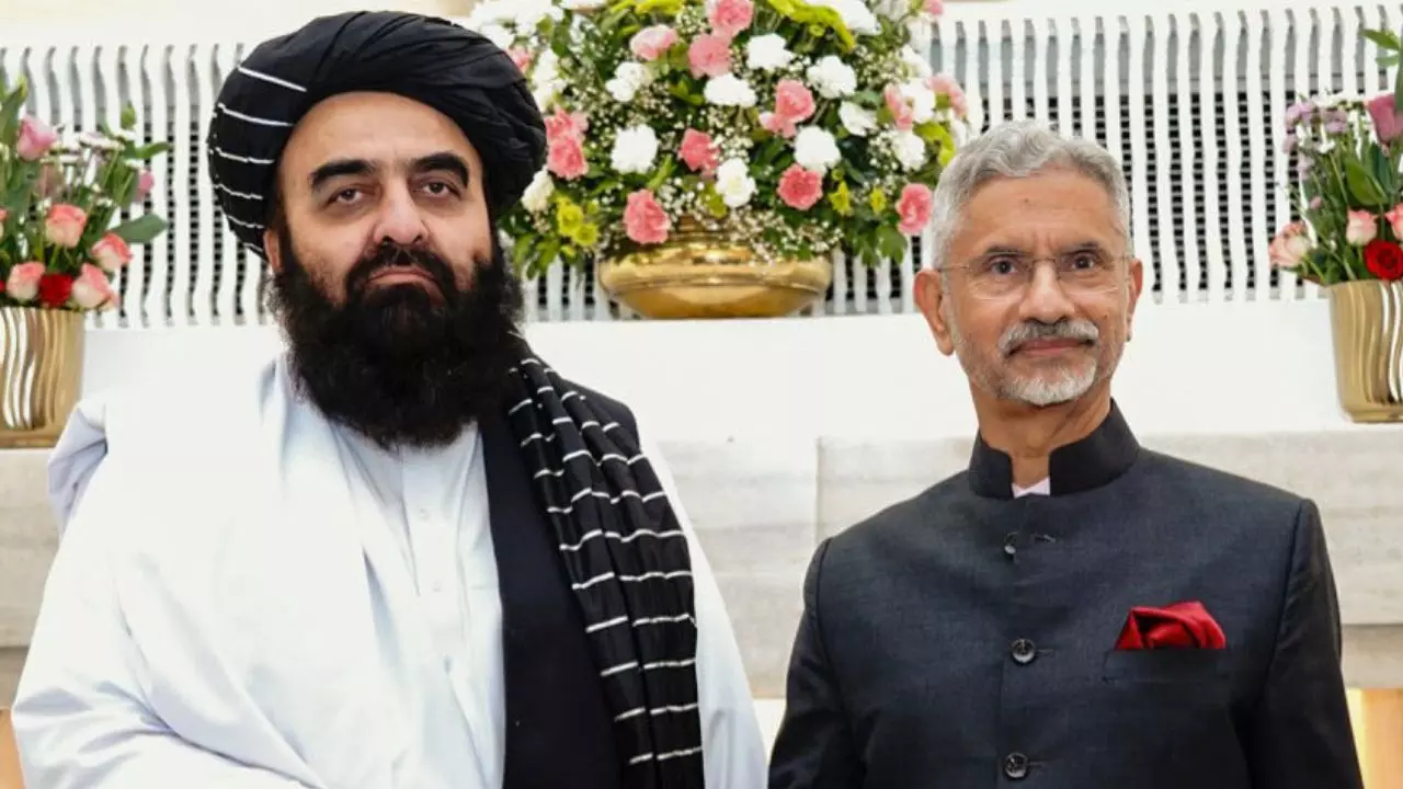 मुत्तकी ने जम्मू-कश्मीर को बताया भारत का हिस्सा, पाक को लगी मिर्ची; कहा- वह खुद ही आतंकवाद...