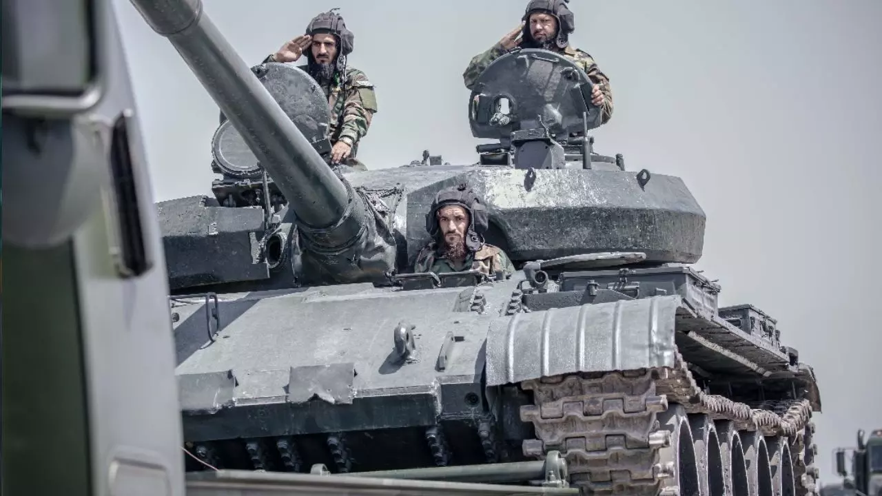 हाथ बंधे और आंखों पर पट्टी... 7 पाक सैनिकों को बनाया गया बंधक, अफगान सेना ने 58 सैनिकों को मारा और 25 चौकियों पर किया कब्ज़ा