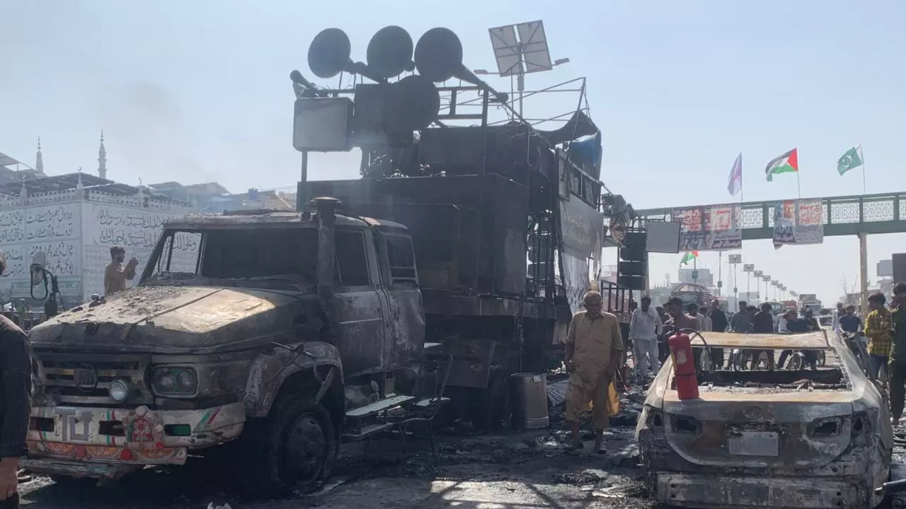 पाक में क्या हो रहा है? पाकिस्तान के मुरीदके में TLP की रैली पर पुलिस गोलीबारी से पांच की मौत- Video