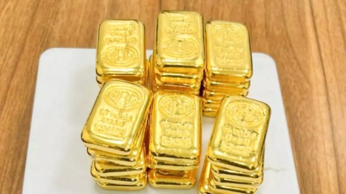 सोना फिर बना निवेशकों का ‘सेफ हेवन’, जानिए क्यों रिकॉर्ड ऊंचाई पर पहुंची कीमतें और क्या अभी निवेश करना सही रहेगा?