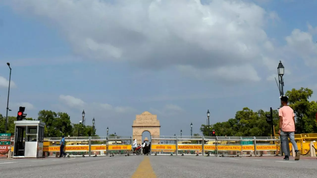 दिल्ली-एनसीआर में दिन में गर्मी, रात में ठंड, अगले पांच दिन ऐसा ही रहेगा मौसम