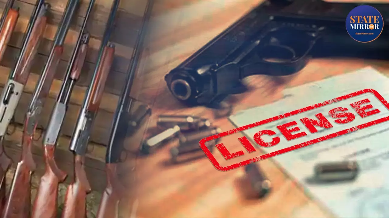 क्या है जम्मू-कश्मीर का 100 करोड़ का गन लाइसेंस घोटाला? 8 IAS अधिकारियों के करियर पर लटकी तलवार