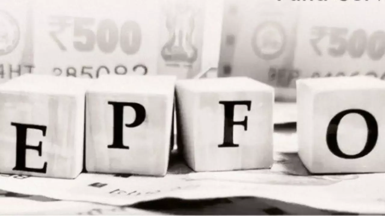 PF से निकाल सकेंगे 100% पैसा! 7 करोड़ लोगों की चांदी, EPFO का दिवाली गिफ्ट आखिर कितना फायदेमंद? PF से निकाल सकेंगे 100% पैसा! 7 करोड़ लोगों की चांदी, EPFO का दिवाली गिफ्ट आखिर कितना फायदेमंद?
