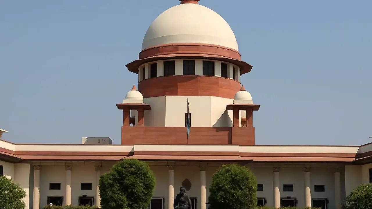 4 बार रिमाइंडर के बाद भी चुप, नहीं माने तो... छात्रों के सुसाइड को लेकर सुप्रीम कोर्ट सख्त, IIT और IIM को दी चेतावनी 4 बार रिमाइंडर के बाद भी चुप, नहीं माने तो... छात्रों के सुसाइड को लेकर सुप्रीम कोर्ट सख्त, IIT और IIM को दी चेतावनी