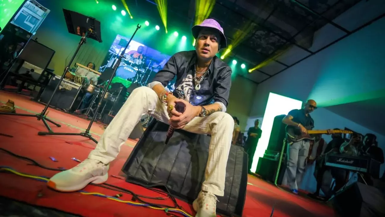 पहले विसरा रिपोर्ट, अब Zubeen Garg केस में 3 एनआरआई लोगों ने दिए बयान, क्या जल्द ही सुलझ सकती है मौत की गुत्थी? पहले विसरा रिपोर्ट, अब Zubeen Garg केस में 3 एनआरआई लोगों ने दिए बयान, क्या जल्द ही सुलझ सकती है मौत की गुत्थी?