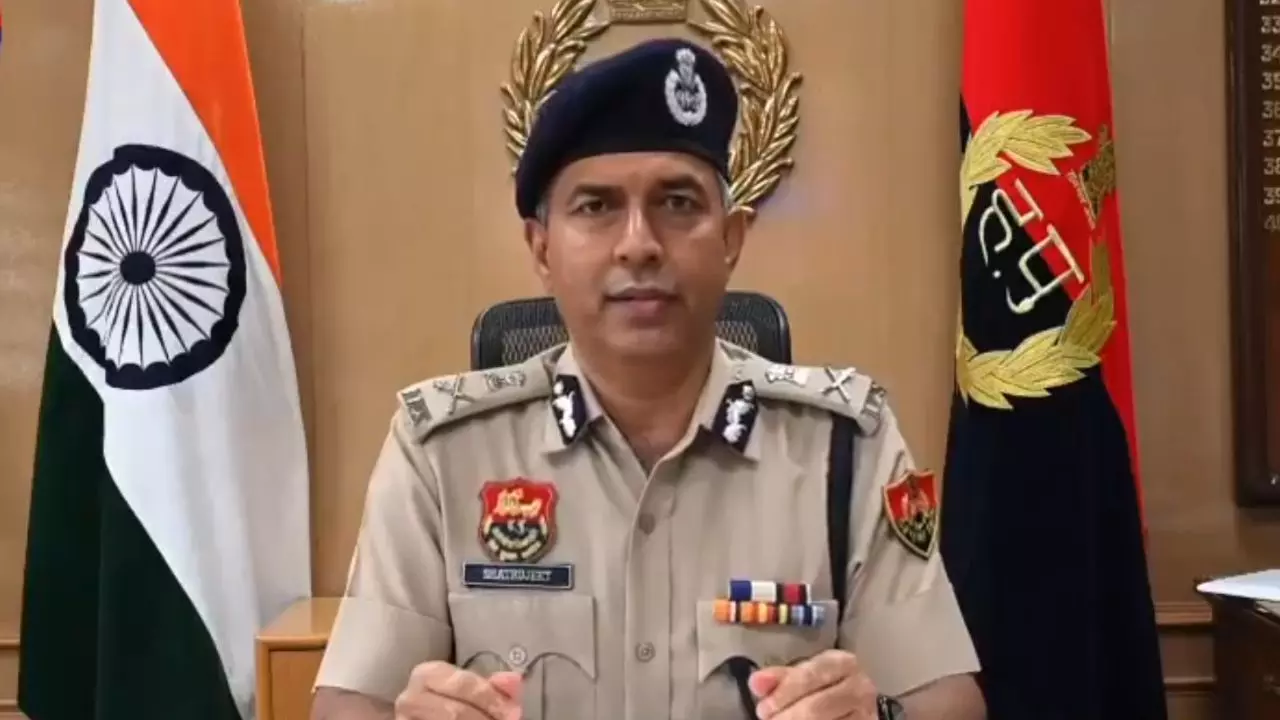 कौन हैं हरियाणा के Ex DGP शत्रुजीत कपूर? IPS वाई पूरन सुसाइड केस में आया नाम, एसीबी हेड रहते हुए भी लगा था गंभीर आरोप कौन हैं हरियाणा के Ex DGP शत्रुजीत कपूर? IPS वाई पूरन सुसाइड केस में आया नाम, एसीबी हेड रहते हुए भी लगा था गंभीर आरोप