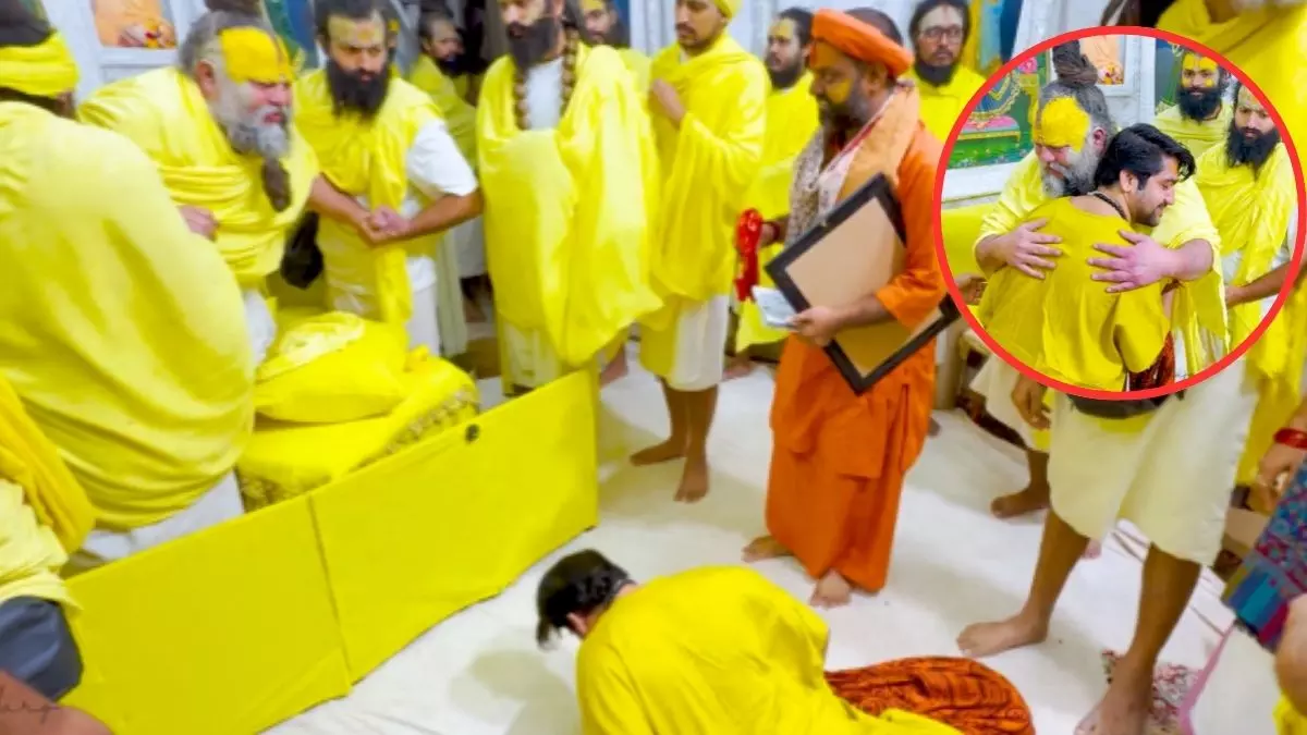 प्रेमानंद महाराज से मिलने अचानक वृंदावन पहुंचे धीरेंद्र शास्त्री, ‘सनातन एकता पदयात्रा’ का दिया आमंत्रण, दोनों में और क्या बातचीत हुई? प्रेमानंद महाराज से मिलने अचानक वृंदावन पहुंचे धीरेंद्र शास्त्री, ‘सनातन एकता पदयात्रा’ का दिया आमंत्रण, दोनों में और क्या बातचीत हुई?