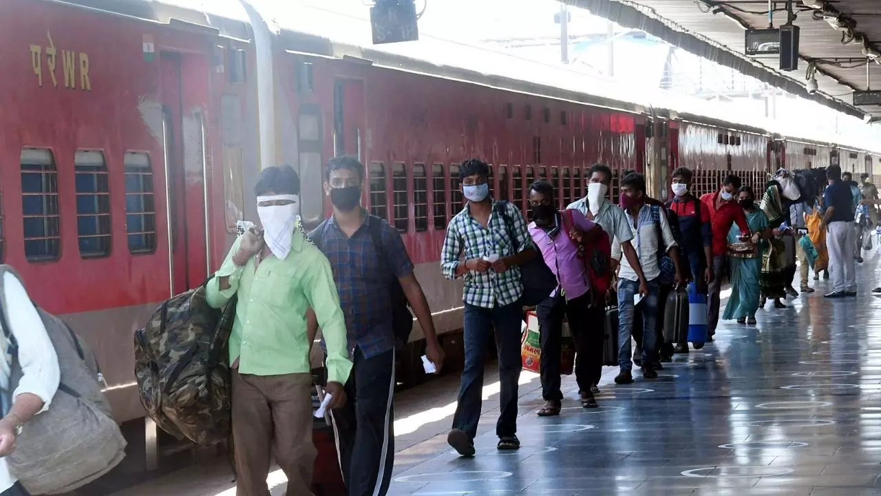 दीवाली और छठ पूजा में मिलेगा कंफर्म टिकट, इंडियन रेलवे की इस स्कीम से करें बुकिंग