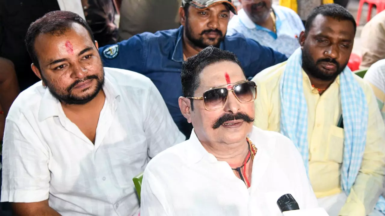 JDU ने जारी की पहली सूची, मोकामा से अनंत सिंह को दिया टिकट, 57 उम्मीदवारों के नामों का एलान