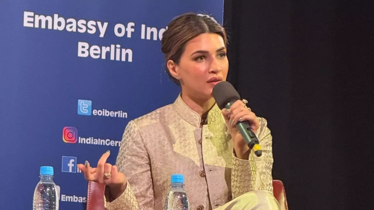 महिलाओं के बिना कुछ भी नहीं...Kriti Senon बनी विश्व स्वास्थ्य शिखर सम्मेलन में बोलने वाली पहली भारतीय एक्ट्रेस