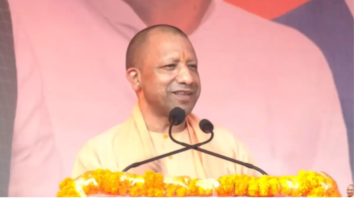 विकास नहीं, बुर्का चाहिए... RJD-कांग्रेस पर जमकर बरसे CM योगी, कहा- लालटेन युग गया, अब बिहार को मिल रही LED की दुधिया रोशनी