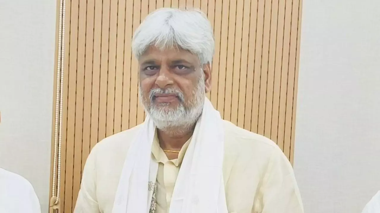 राबड़ी देवी को हराया, बीजेपी ने फिर राघोपुर से मैदान में उतारा; कौन हैं तेजस्वी को कांटों की टक्कर देने वाले सतीश कुमार यादव? राबड़ी देवी को हराया, बीजेपी ने फिर राघोपुर से मैदान में उतारा; कौन हैं तेजस्वी को कांटों की टक्कर देने वाले सतीश कुमार यादव?