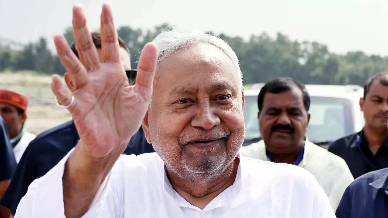 बिहार की राजनीति में नीतीश कुमार डूबते सूरज हैं! कल्याण बिगहा के लोगों को नहीं लगता ऐसा, पर क्यों? बिहार की राजनीति में नीतीश कुमार डूबते सूरज हैं! कल्याण बिगहा के लोगों को नहीं लगता ऐसा, पर क्यों?