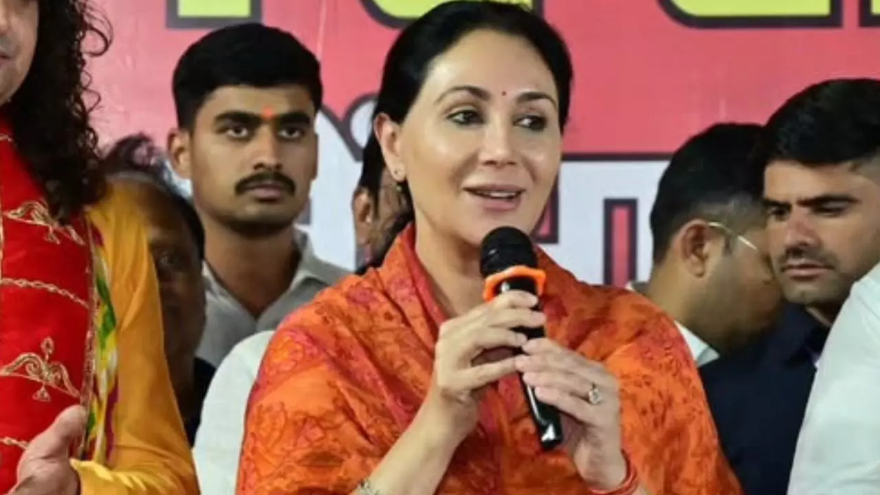 दिवाली से पहले डिप्टी सीएम दीया कुमारी का तोहफा, सीकर-प्रतापगढ़ को मिली 251 करोड़ रुपये की सड़क–रेलवे की सौगात दिवाली से पहले डिप्टी सीएम दीया कुमारी का तोहफा, सीकर-प्रतापगढ़ को मिली 251 करोड़ रुपये की सड़क–रेलवे की सौगात