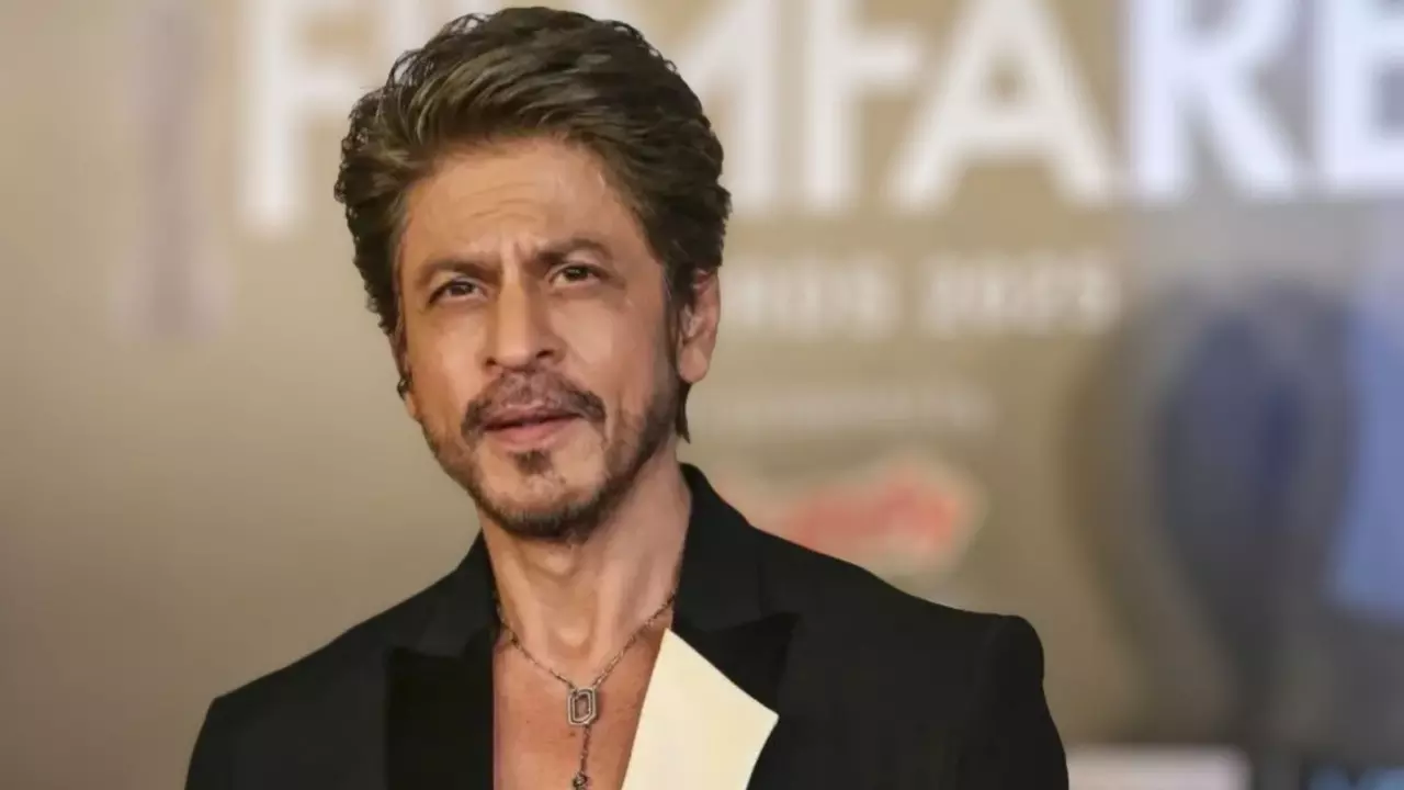 इससे मेरी कमाई होती है....इस वजह से हानिकारक उत्पादन का प्रचार करते हैं Shahrukh Khan