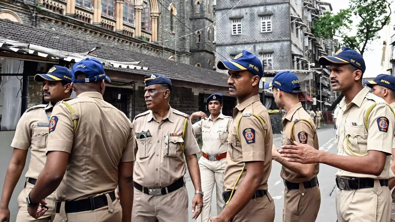 मुंबई में 20 साल की लड़की का रेप! पीड़िता ने खुद डाला अपने प्राइवेट पार्ट में सर्जिकल ब्लेड, जांच में बड़ा खुलासा