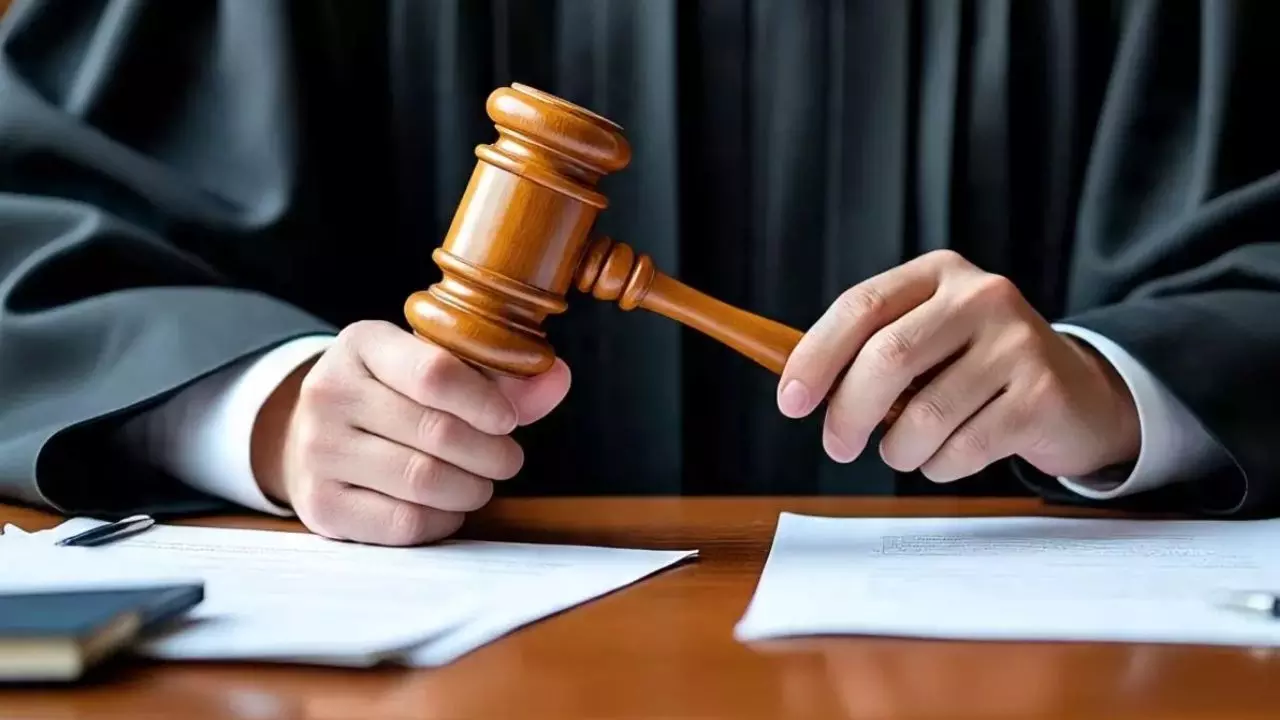 कमाते हो तो एलिमनी भूल जाओ... दिल्ली हाईकोर्ट का बड़ा फैसला, कहा- जरूरतमंद के लिए होता है गुजारा भत्ता कमाते हो तो एलिमनी भूल जाओ... दिल्ली हाईकोर्ट का बड़ा फैसला, कहा- जरूरतमंद के लिए होता है गुजारा भत्ता