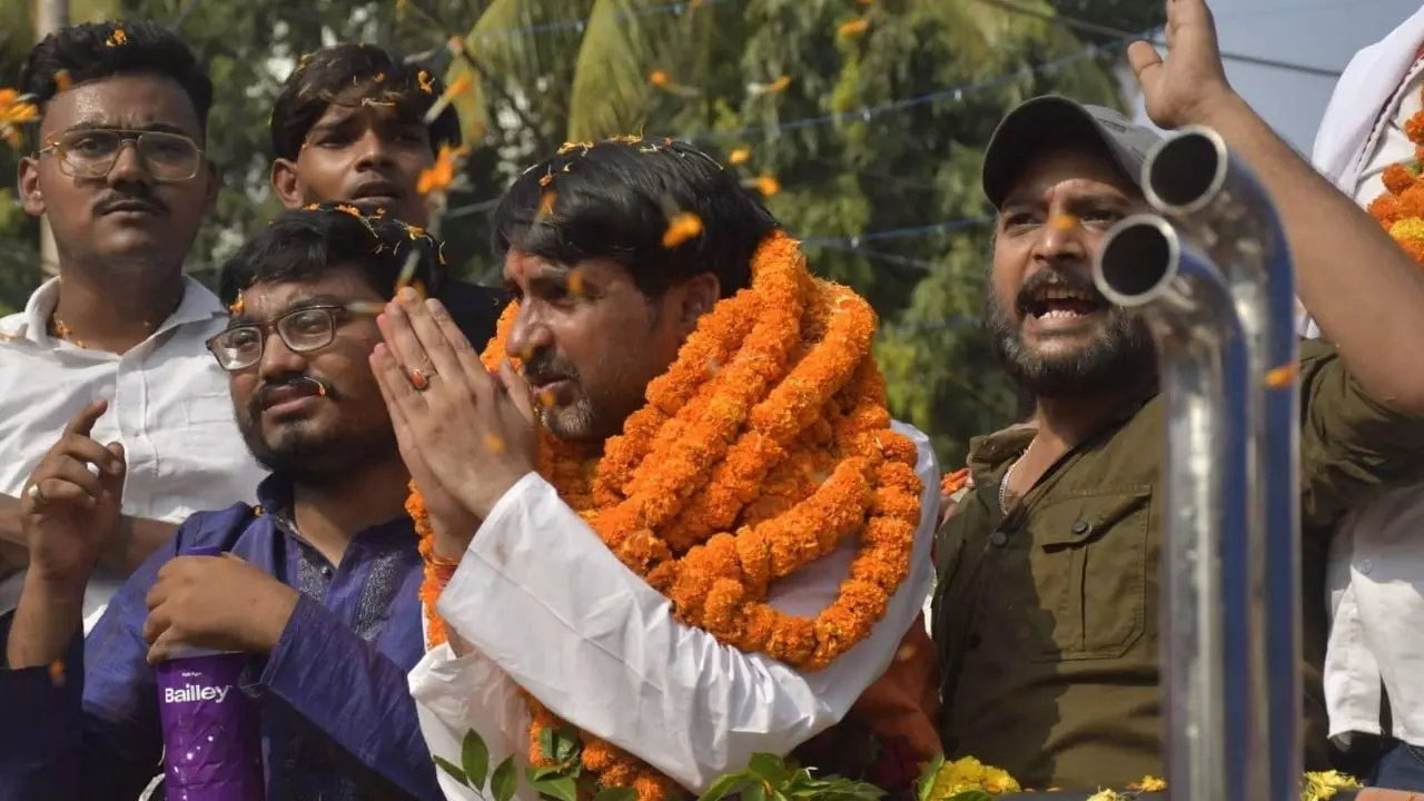 एक कॉल और नामांकन कैंसिल... नॉमिनेशन से चंद मिनट पहले भागलपुर सीट से क्यों पीछे हट गए अश्विनी चौबे के बेटे अर्जित शाश्वत चौबे?