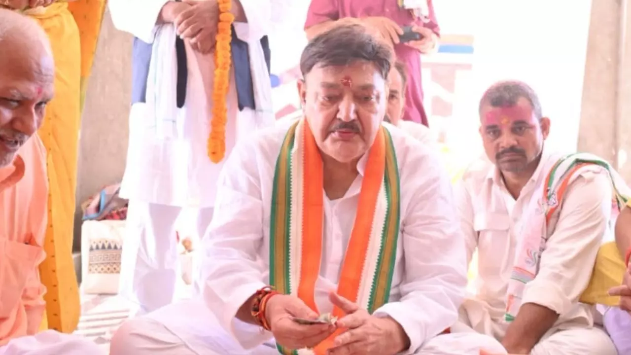 तेजस्वी यादव से भी अमीर निकले कांग्रेस प्रत्याशी अजित शर्मा, जानें कितनी है एक्ट्रेस नेहा शर्मा के पिता की नेटवर्थ