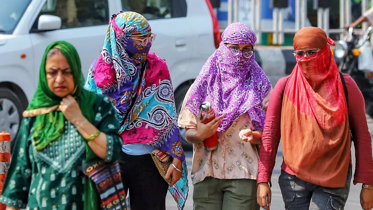 इस साल टूटेंगे गर्मी के सारे रिकॉर्ड! IMD ने दिल्ली-NCR समेत उत्तर भारत में जारी किया हीटवेव का अलर्ट इस साल टूटेंगे गर्मी के सारे रिकॉर्ड! IMD ने दिल्ली-NCR समेत उत्तर भारत में जारी किया हीटवेव का अलर्ट