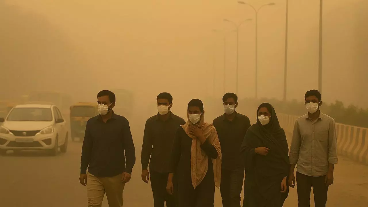 दिवाली से पहले जहरीली हुई दिल्ली-NCR की हवा, GRAP-2 लागू; कहां पर कितना पहुंचा AQI, पाबंदियां क्या-क्या? पढ़ें सबकुछ दिवाली से पहले जहरीली हुई दिल्ली-NCR की हवा, GRAP-2 लागू; कहां पर कितना पहुंचा AQI, पाबंदियां क्या-क्या? पढ़ें सबकुछ
