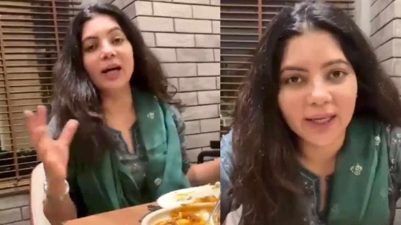 Taj में खाना खाने पहुंची महिला को मैनेजर सिखाने लगा मैनर, Video Viral होने के बाद यूजर्स बोले- अंग्रेज़ चले गए, अंग्रेजियत...
