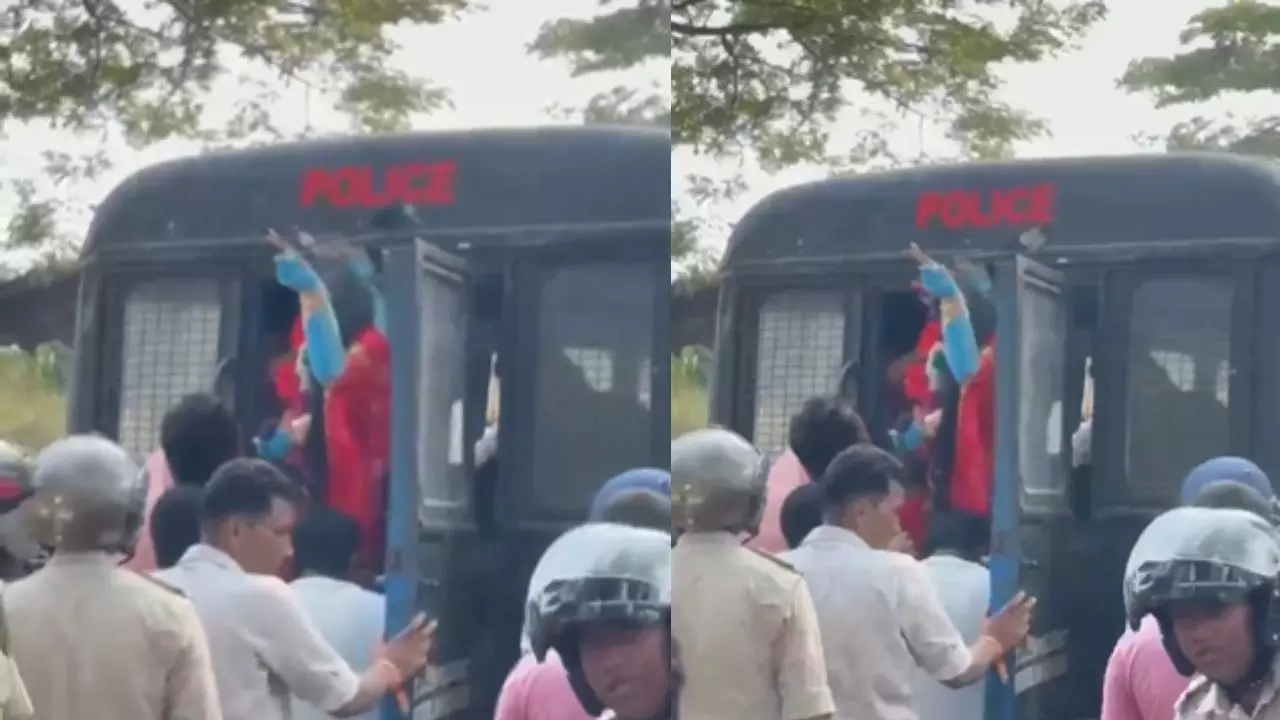 VIDEO: बंगाल में मां काली की प्रतिमा को लेकर बवाल? BJP का आरोप- ममता की पुलिस माता की मूर्ति को जेल की वैन में उठा ले गई!