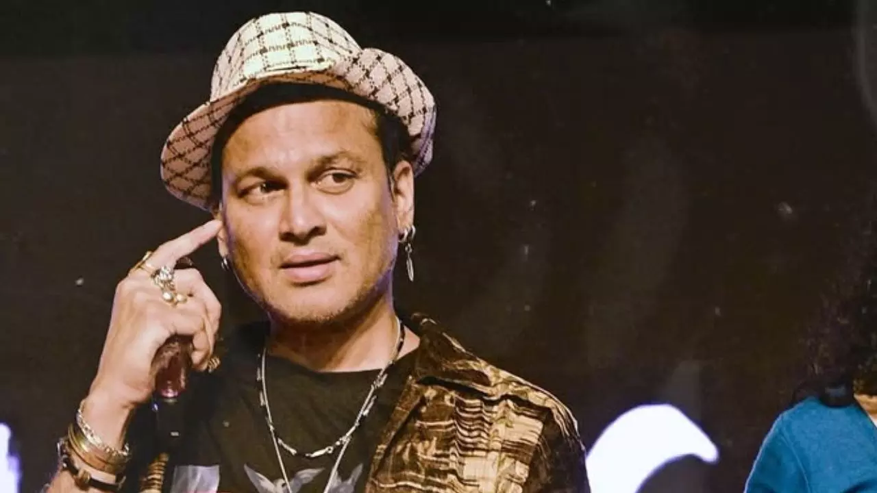 CAA के बाद सबसे बड़ा आंदोलन बना Zubeen Garg की मौत, क्या ‘न्याय’ के नारे से हिल सकती है सीएम सरमा की सरकार? CAA के बाद सबसे बड़ा आंदोलन बना Zubeen Garg की मौत, क्या ‘न्याय’ के नारे से हिल सकती है सीएम सरमा की सरकार?