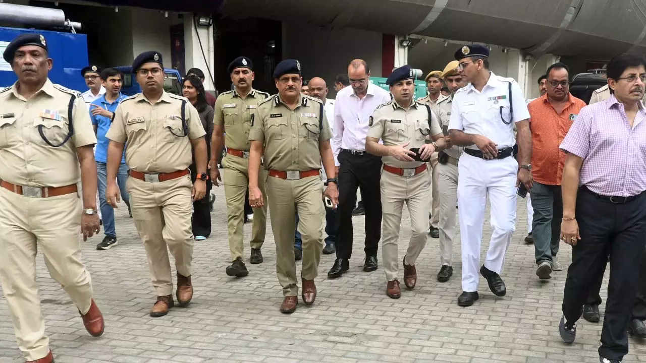 पहले दोस्ती फिर हैवानियत! होटल की छत पर 33 साल की महिला से चार युवकों ने किया गैंगरेप