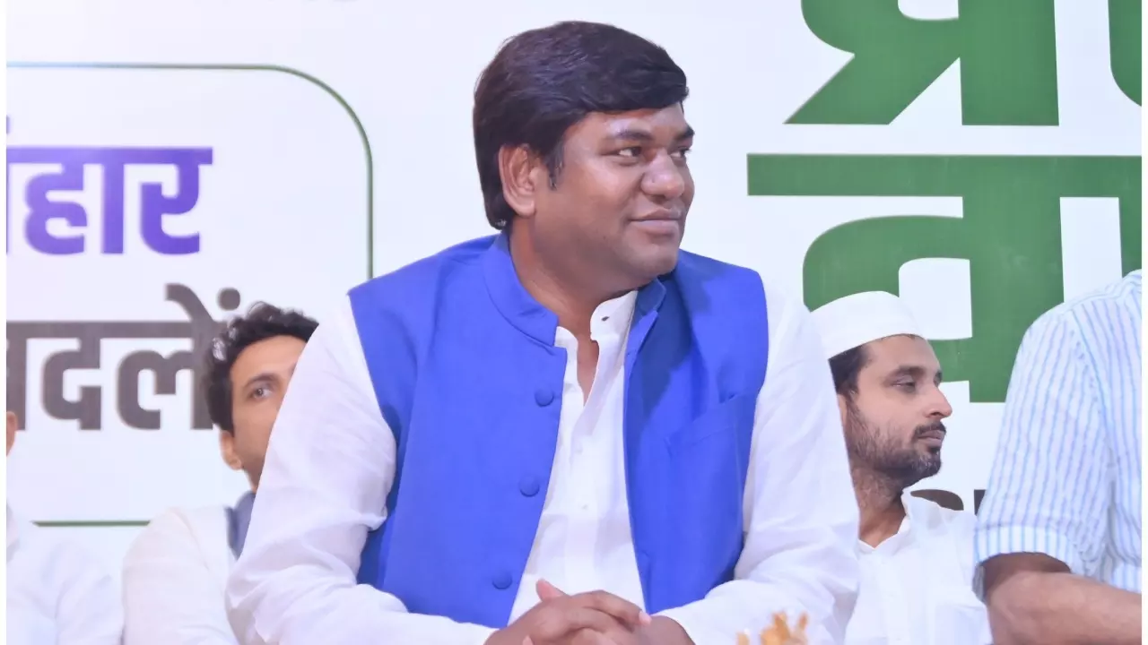 कांग्रेस को क्या मिला, वो तो गई तेल लेने; महागठबंधन में मुकेश सहनी जैसे कितने और किरदार? जानें क्या कहते हैं एक्सपर्ट कांग्रेस को क्या मिला, वो तो गई तेल लेने; महागठबंधन में मुकेश सहनी जैसे कितने और किरदार? जानें क्या कहते हैं एक्सपर्ट