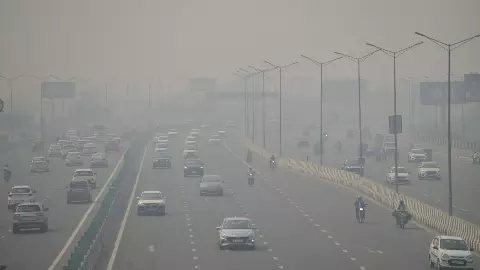दिल्ली-एनसीआर में प्रदूषण बढ़ा, AQI 353 के पार, उत्तराखंड में बूंदाबांदी के आसार; जानें अन्य राज्यों का हाल दिल्ली-एनसीआर में प्रदूषण बढ़ा, AQI 353 के पार, उत्तराखंड में बूंदाबांदी के आसार; जानें अन्य राज्यों का हाल