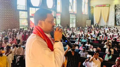कौन हैं VIP उम्मीदवार रणकौशल प्रताप सिंह जिनके पास है 373 करोड़ की संपत्ति? लौरिया से तीसरी बार आज़मा रहे किस्मत कौन हैं VIP उम्मीदवार रणकौशल प्रताप सिंह जिनके पास है 373 करोड़ की संपत्ति? लौरिया से तीसरी बार आज़मा रहे किस्मत