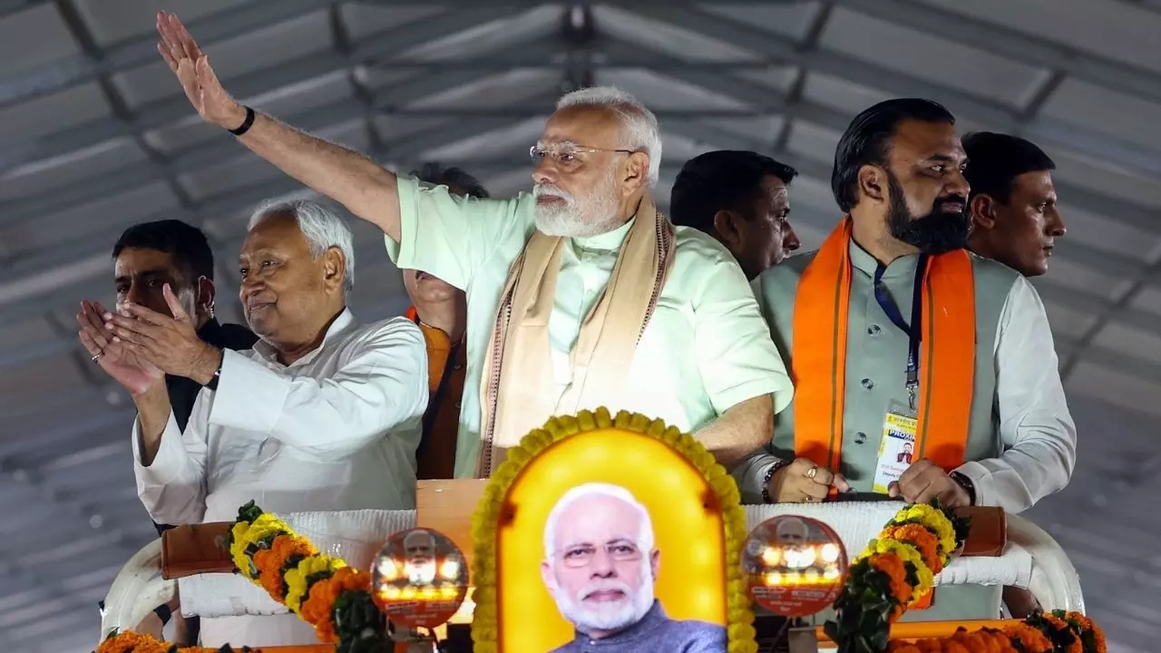 बिहार विधानसभा चुनाव: कर्पूरी ठाकुर के गांव से ही क्यों चुनावी रैली की शुरुआत करने जा रहे पीएम मोदी?
