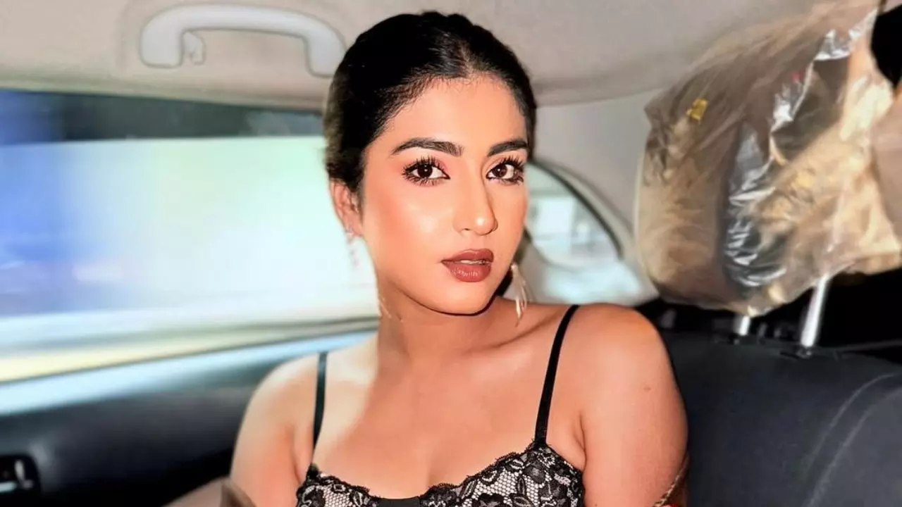 बेंगलुरु हिट-एंड-रन के केस में फंसी एक्ट्रेस Divya Suresh, सीसीटीवी में कार चलाती  दिखी, तीन लोग घायल