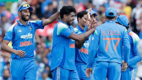 रोहित शर्मा ने कहा स्लिप लगा लो... और अगली ही बॉल पर मिला मिच ओवेन का विकेट, हर्षित राणा बोले- Thank You So Much रोहित शर्मा ने कहा स्लिप लगा लो... और अगली ही बॉल पर मिला मिच ओवेन का विकेट, हर्षित राणा बोले- Thank You So Much