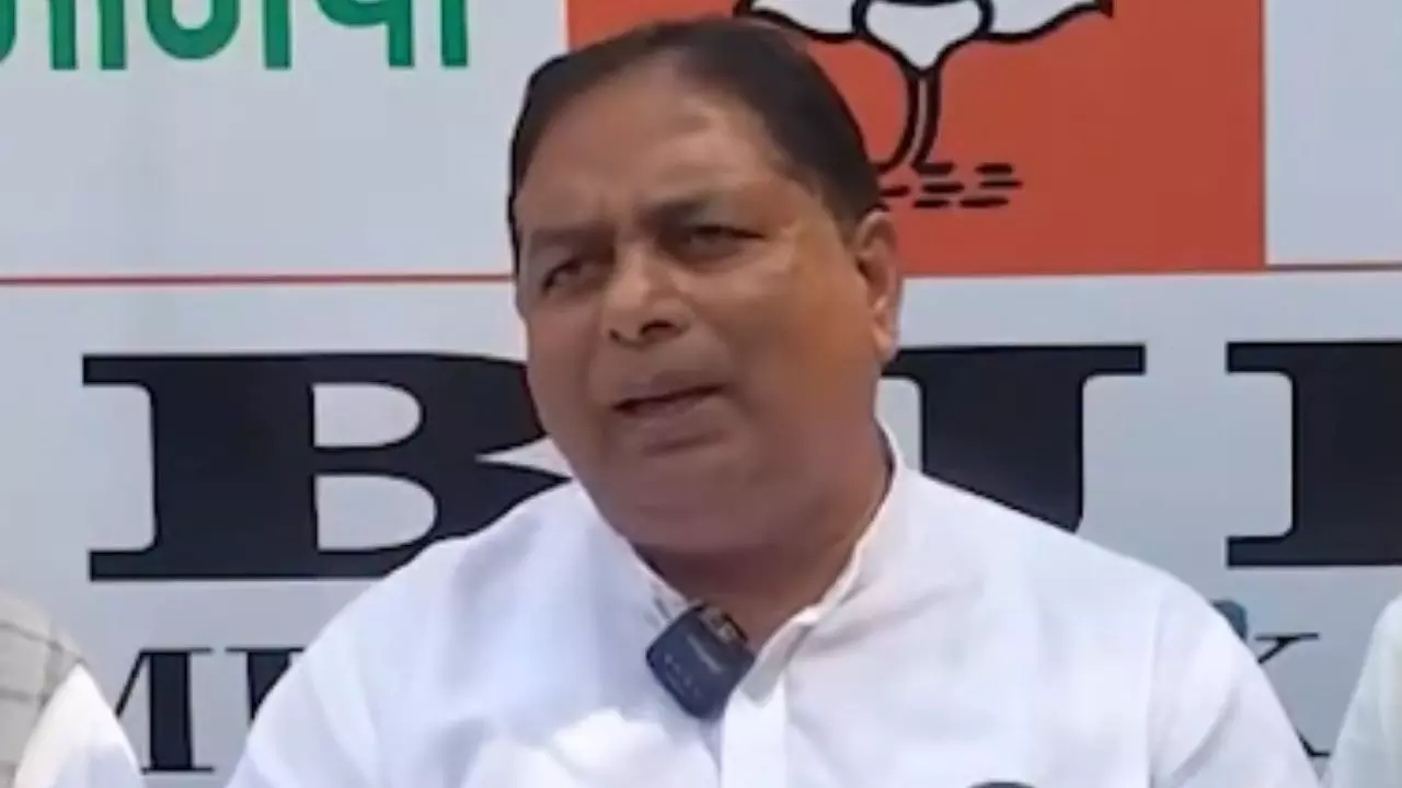 राज्यसभा चुनाव में उमर अब्दुल्ला 4 MLA तोड़ने वाले कौन हैं सतपाल शर्मा? नेशनल कॉन्फ्रेंस को दिया झटका राज्यसभा चुनाव में उमर अब्दुल्ला 4 MLA तोड़ने वाले कौन हैं सतपाल शर्मा? नेशनल कॉन्फ्रेंस को दिया झटका