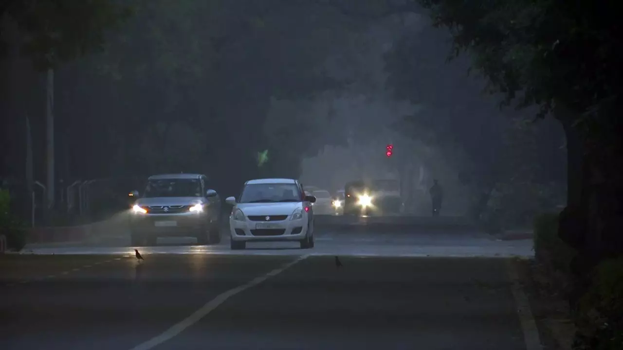 दिल्ली-एनसीआर में AQI 400 पार, बारिश से मिल सकती है प्रदूषण से राहत, पश्चिम बंगाल और ओडिशा में भी मोंथा का असर दिल्ली-एनसीआर में AQI 400 पार, बारिश से मिल सकती है प्रदूषण से राहत, पश्चिम बंगाल और ओडिशा में भी मोंथा का असर
