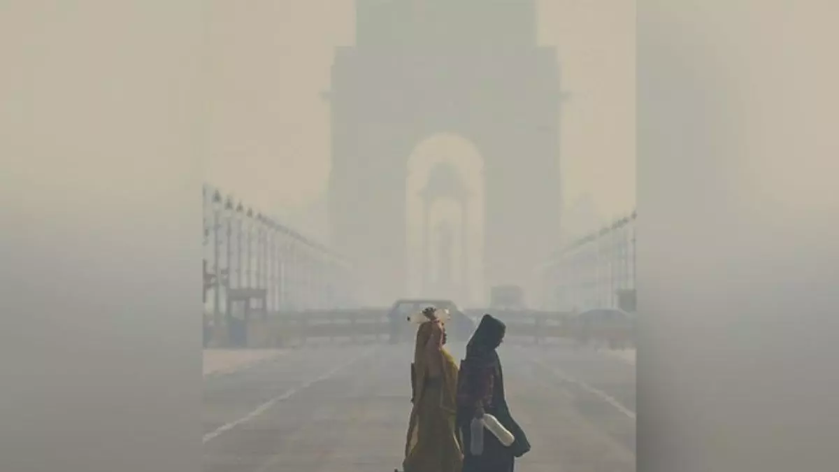 Aaj ki Taaza Khabar: दिल्ली में गाड़ी पार्क करना हुआ महंगा, प्रदूषण बढ़ा तो NDMC ने दोगुनी की पार्किंग फीस- 29 अक्टूबर की बड़ी खबरें