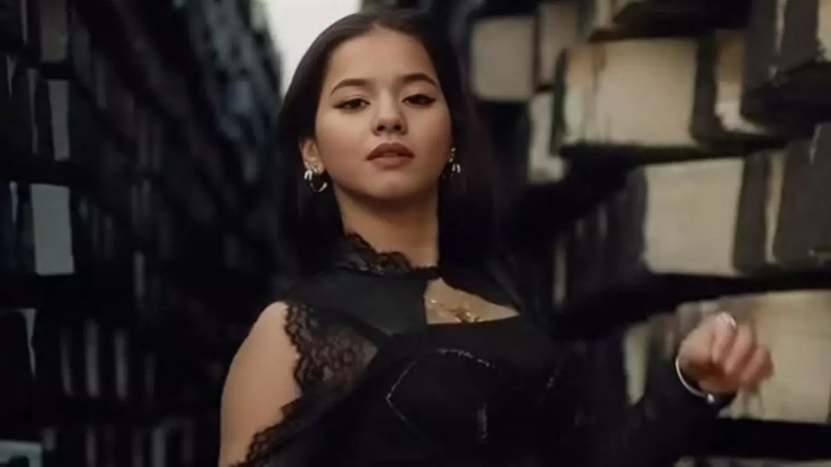 ऋषिकेश के आश्रम में कम कपड़ों में बनाई रील, भड़का हिंदू समाज... कौन हैं तनु रावत? जिन पर कार्रवाई करने की हो रही मांग ऋषिकेश के आश्रम में कम कपड़ों में बनाई रील, भड़का हिंदू समाज... कौन हैं तनु रावत? जिन पर कार्रवाई करने की हो रही मांग