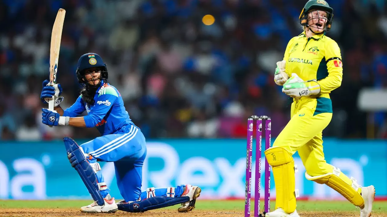 जेमिमा रोड्रिग्स बनीं भारत की नई ‘वंडर वुमन’, आंसुओं से इतिहास तक... जब एक लड़की ने पूरे देश को रुला दिया जेमिमा रोड्रिग्स बनीं भारत की नई ‘वंडर वुमन’, आंसुओं से इतिहास तक... जब एक लड़की ने पूरे देश को रुला दिया