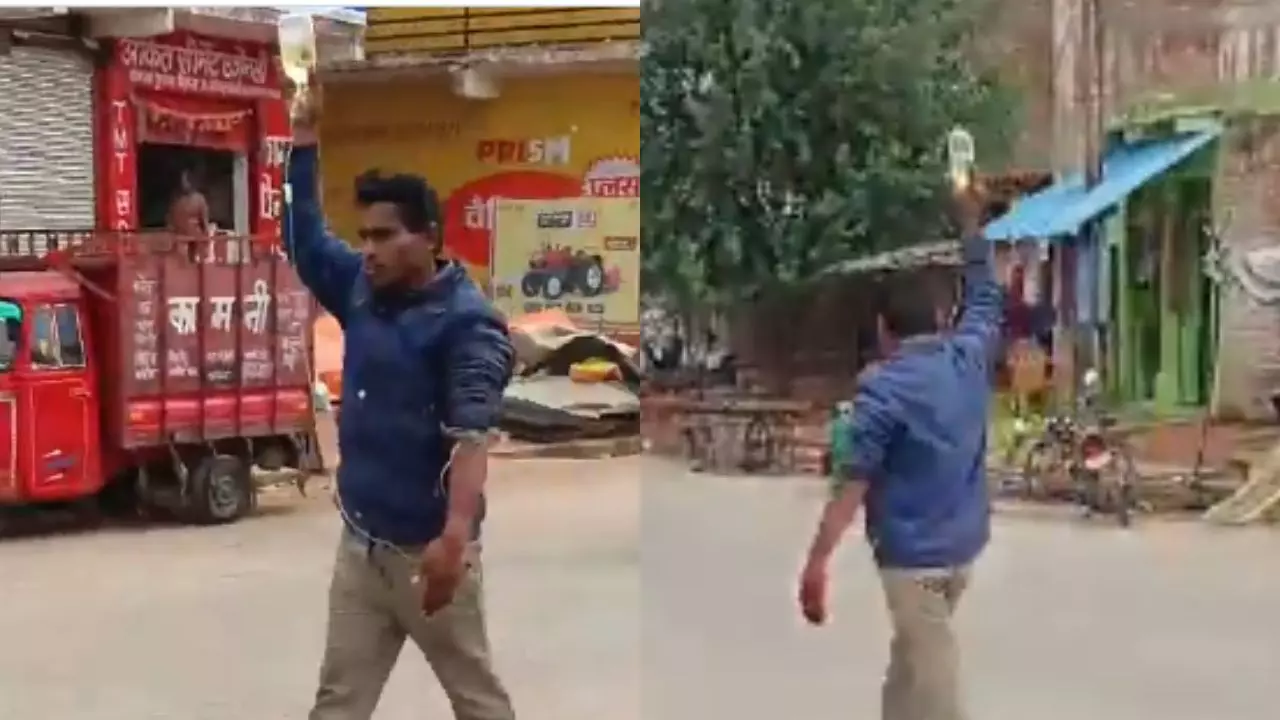 ड्रिप और हाथ में सलाइन की बोतल लिए सड़क पर जाता दिखा मरीज, शिवपुरी में झोलाछाप डॉक्टर की ‘लापरवाही’, वायरल VIDEO ने मचाया हड़कंप ड्रिप और हाथ में सलाइन की बोतल लिए सड़क पर जाता दिखा मरीज, शिवपुरी में झोलाछाप डॉक्टर की ‘लापरवाही’, वायरल VIDEO ने मचाया हड़कंप